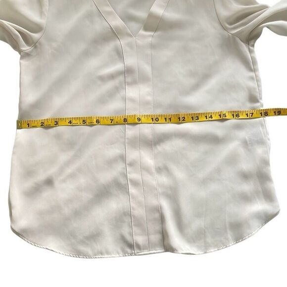 EUC Banana Republic Cream/Off-White Long Sleeve Blouse - Size XS Petite - Picture 6 of 9